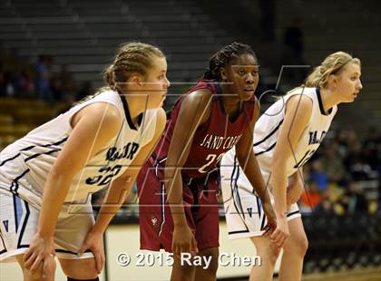 Thumbnail 3 in Valor Christian vs. Sand Creek (CHSAA 4A Final) photogallery.