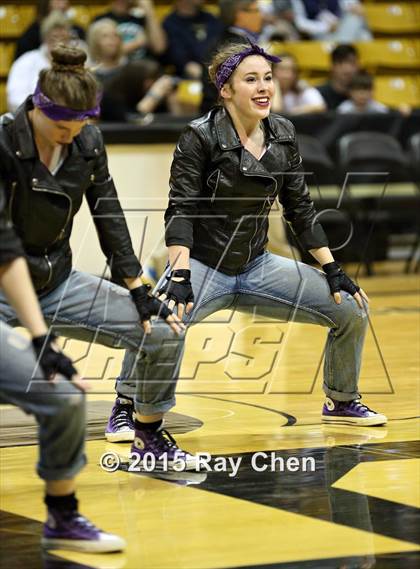 Thumbnail 2 in Valor Christian vs. Sand Creek (CHSAA 4A Final) photogallery.