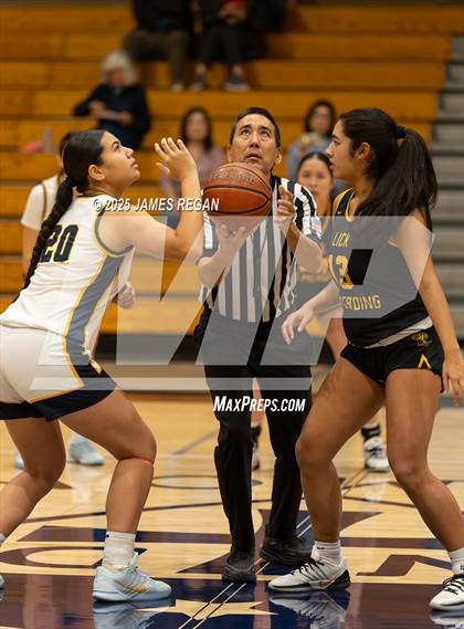 Thumbnail 2 in Lick-Wilmerding vs Notre Dame (Steve Geramoni Invitational) photogallery.