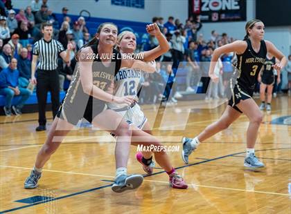 Thumbnail 3 in Noblesville @ Indianapolis Bishop Chatard photogallery.