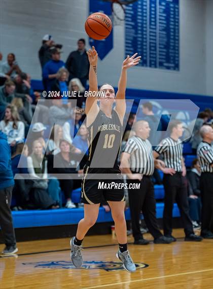 Thumbnail 3 in Noblesville @ Indianapolis Bishop Chatard photogallery.