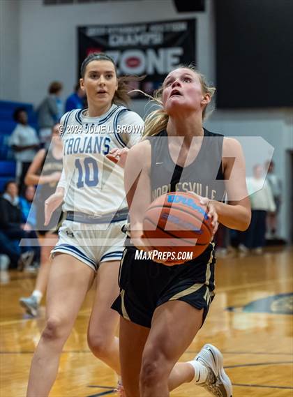 Thumbnail 3 in Noblesville @ Indianapolis Bishop Chatard photogallery.