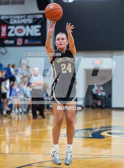 Thumbnail 1 in Noblesville @ Indianapolis Bishop Chatard photogallery.