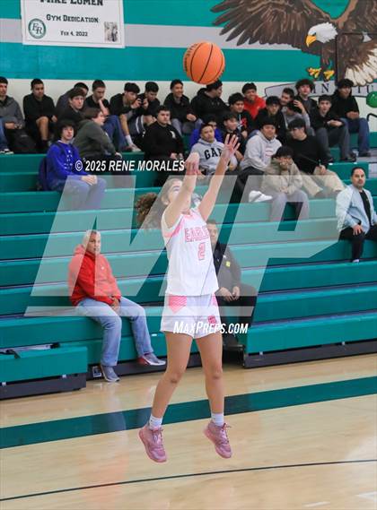 Thumbnail 1 in Lincoln vs Eagle Rock photogallery.