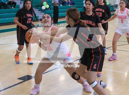Thumbnail 2 in Lincoln vs Eagle Rock photogallery.