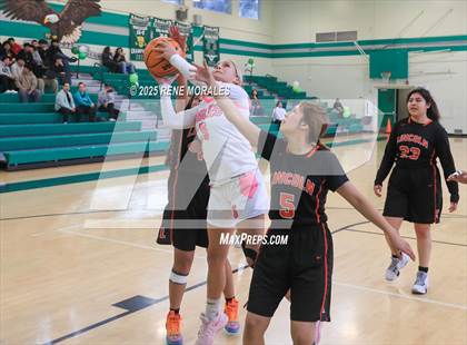 Thumbnail 3 in Lincoln vs Eagle Rock photogallery.