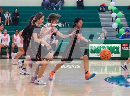 Thumbnail 3 in Lincoln vs Eagle Rock photogallery.