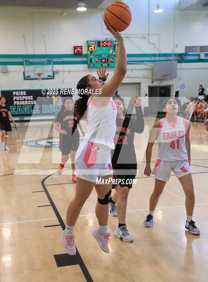 Thumbnail 3 in Lincoln vs Eagle Rock photogallery.