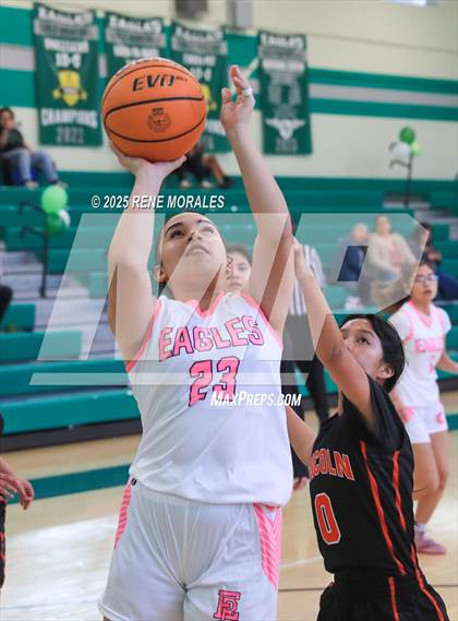 Thumbnail 3 in Lincoln vs Eagle Rock photogallery.