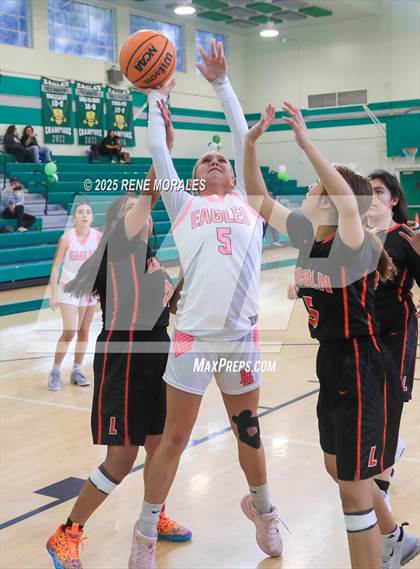 Thumbnail 1 in Lincoln vs Eagle Rock photogallery.