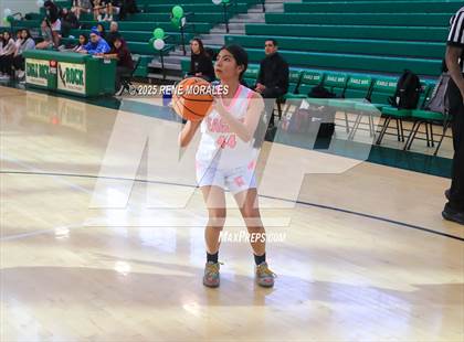 Thumbnail 3 in Lincoln vs Eagle Rock photogallery.