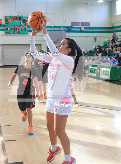 Thumbnail 1 in Lincoln vs Eagle Rock photogallery.