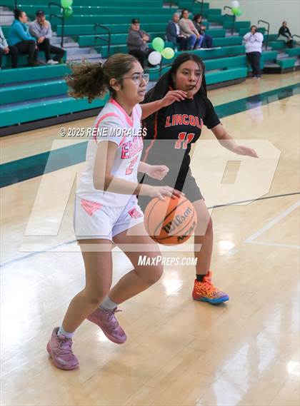 Thumbnail 1 in Lincoln vs Eagle Rock photogallery.