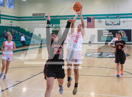 Thumbnail 1 in Lincoln vs Eagle Rock photogallery.