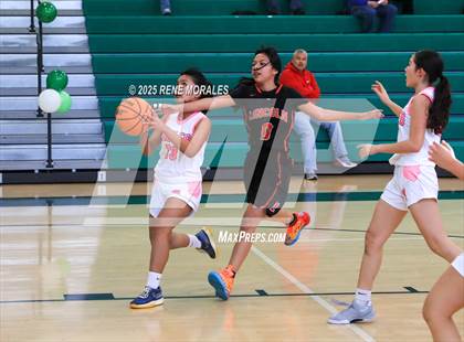 Thumbnail 1 in Lincoln vs Eagle Rock photogallery.