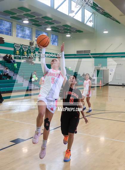 Thumbnail 3 in Lincoln vs Eagle Rock photogallery.