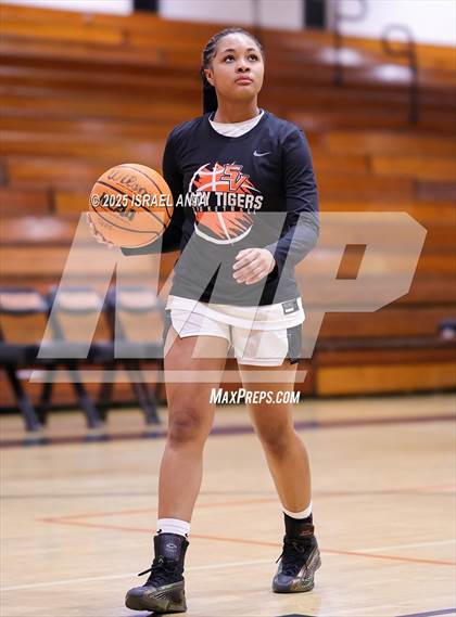 Thumbnail 1 in Douglas Byrd @ South View (First Round United 8 Athletic Conference Tournament) photogallery.