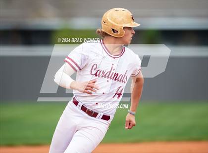 Thumbnail 1 in Ascension Catholic @ E.D. White photogallery.