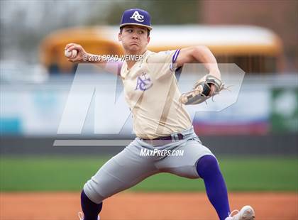 Thumbnail 1 in Ascension Catholic @ E.D. White photogallery.