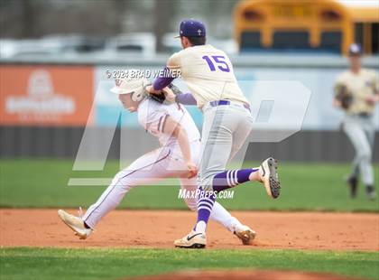 Thumbnail 1 in Ascension Catholic @ E.D. White photogallery.
