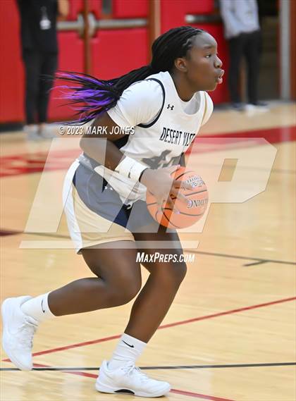 Thumbnail 2 in Desert Vista vs. Centennial (Hoophall West Invitational) photogallery.