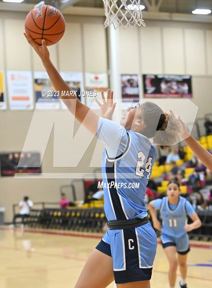 Thumbnail 2 in Desert Vista vs. Centennial (Hoophall West Invitational) photogallery.