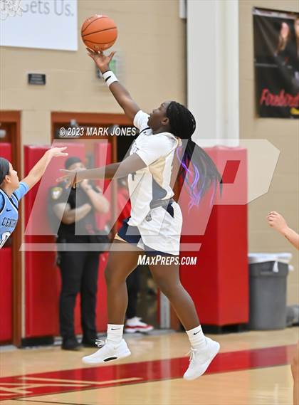 Thumbnail 2 in Desert Vista vs. Centennial (Hoophall West Invitational) photogallery.