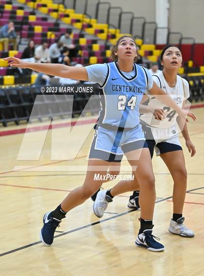 Thumbnail 2 in Desert Vista vs. Centennial (Hoophall West Invitational) photogallery.