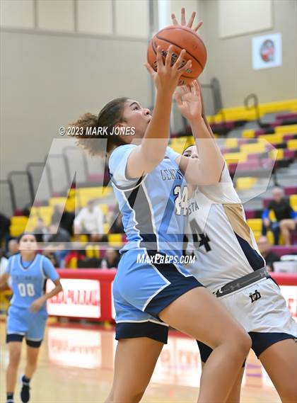 Thumbnail 2 in Desert Vista vs. Centennial (Hoophall West Invitational) photogallery.