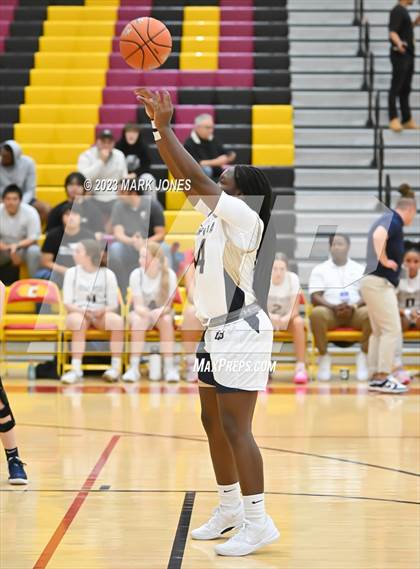Thumbnail 2 in Desert Vista vs. Centennial (Hoophall West Invitational) photogallery.