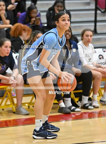 Thumbnail 2 in Desert Vista vs. Centennial (Hoophall West Invitational) photogallery.