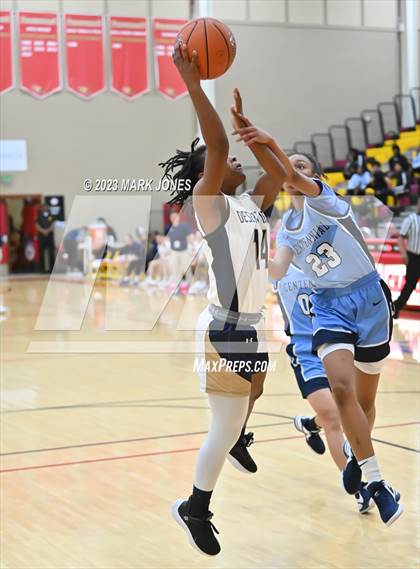 Thumbnail 2 in Desert Vista vs. Centennial (Hoophall West Invitational) photogallery.