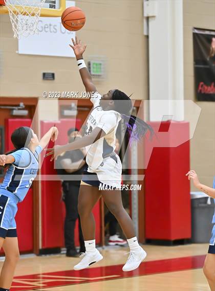 Thumbnail 3 in Desert Vista vs. Centennial (Hoophall West Invitational) photogallery.