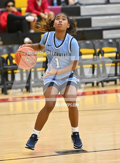 Thumbnail 2 in Desert Vista vs. Centennial (Hoophall West Invitational) photogallery.