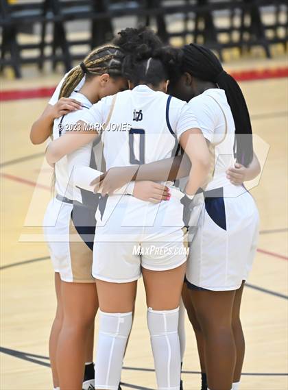 Thumbnail 2 in Desert Vista vs. Centennial (Hoophall West Invitational) photogallery.