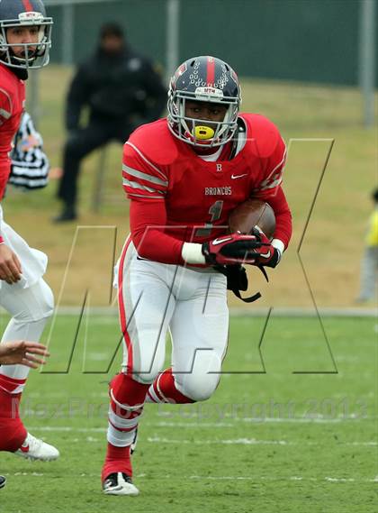 Thumbnail 3 in Boyd vs. Longview (UIL 5A D2 Area Playoff) photogallery.