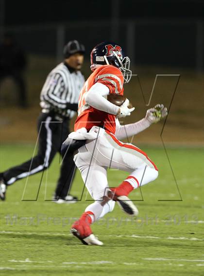 Thumbnail 2 in Boyd vs. Longview (UIL 5A D2 Area Playoff) photogallery.