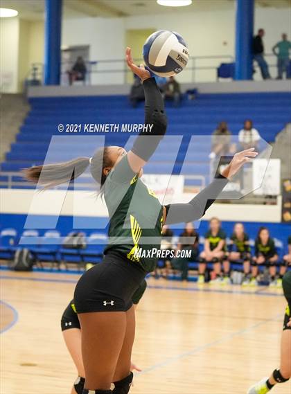 Thumbnail 3 in Hubbard vs Blum UIL 1A Region II Semi-Final photogallery.