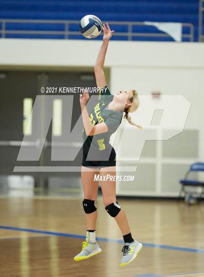 Thumbnail 1 in Hubbard vs Blum UIL 1A Region II Semi-Final photogallery.
