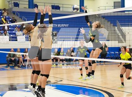 Thumbnail 2 in Hubbard vs Blum UIL 1A Region II Semi-Final photogallery.