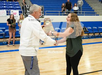 Thumbnail 3 in Hubbard vs Blum UIL 1A Region II Semi-Final photogallery.
