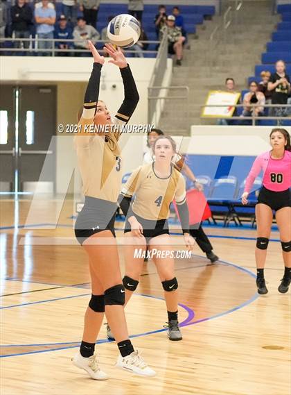 Thumbnail 3 in Hubbard vs Blum UIL 1A Region II Semi-Final photogallery.