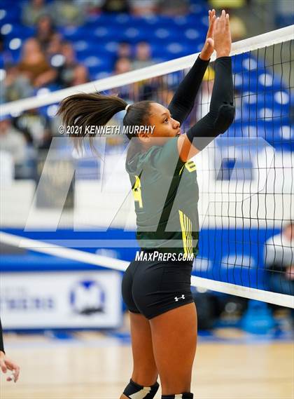 Thumbnail 2 in Hubbard vs Blum UIL 1A Region II Semi-Final photogallery.