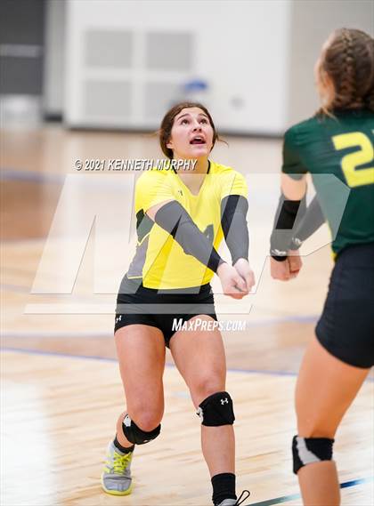 Thumbnail 3 in Hubbard vs Blum UIL 1A Region II Semi-Final photogallery.