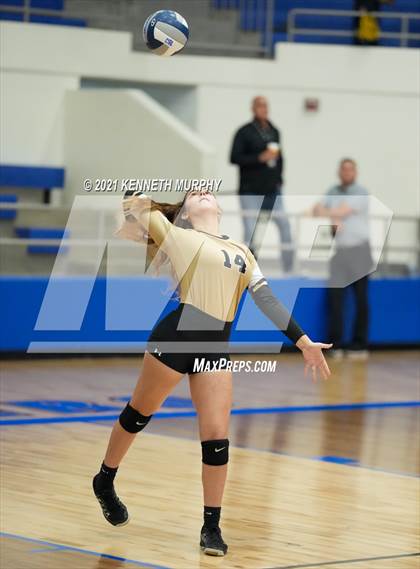 Thumbnail 3 in Hubbard vs Blum UIL 1A Region II Semi-Final photogallery.