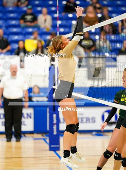 Thumbnail 1 in Hubbard vs Blum UIL 1A Region II Semi-Final photogallery.