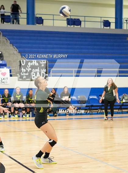 Thumbnail 1 in Hubbard vs Blum UIL 1A Region II Semi-Final photogallery.