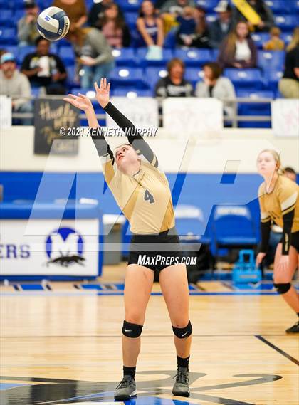 Thumbnail 2 in Hubbard vs Blum UIL 1A Region II Semi-Final photogallery.