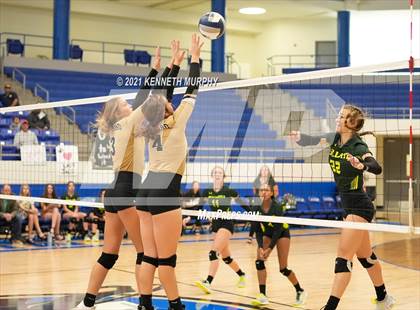 Thumbnail 2 in Hubbard vs Blum UIL 1A Region II Semi-Final photogallery.