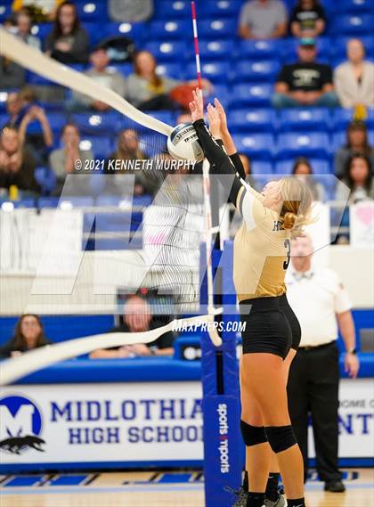 Thumbnail 3 in Hubbard vs Blum UIL 1A Region II Semi-Final photogallery.